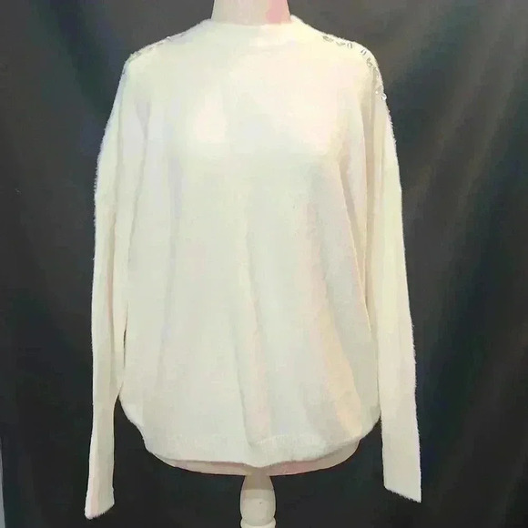 WD NY Fuzzy Sweater - Picture 1 of 10